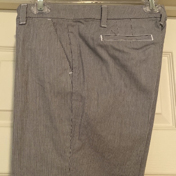 Women’s Tiny Pinstripe Tommy Hilfiger Pants Size 6 - Picture 2 of 7
